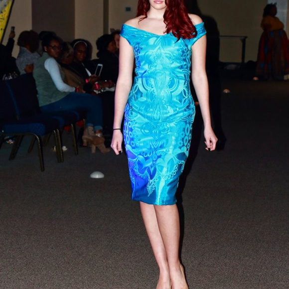 Off the shoulder Dress - Picture 1 of 2